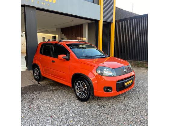 FIAT UNO 1.4 EVO SPORTING 8V FLEX 4P MANUAL FIAT UNO 1.4 EVO SPORTING 8V FLEX 4P MANUAL